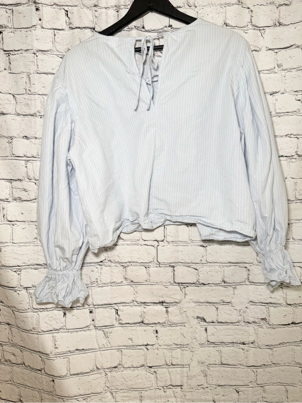 H&M Divided. Blue blouse. Size L